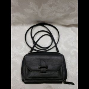 Black Vera Wang Crossbag